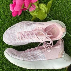 NIKE FREE FLYKNIT LIGHT PINK 10 LIGHTWEIGHT RUNNING TENNIS WOMENS GUC CLOTH